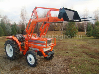 Click here to enlarge photo
4634-173.27-4864 Kubota L2402DT Japanese Compact Tractor (1)