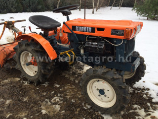 Click here to enlarge photo
3066-40-3711 Kubota B6000 Japanese Compact Tractor (1)