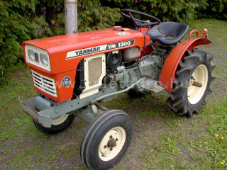 Click here to enlarge photo
7452-0-8808 Yanmar YM1300 Japanese Compact Tractor (1)