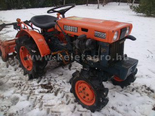 Click here to enlarge photo
3492-53.635-761 Kubota B5000 Japanese Compact Tractor (1)