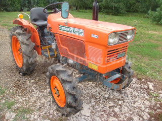 Click here to enlarge photo
6415-154.92-5051 Kubota L2201DT Japanese Compact Tractor (1)
