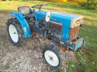 Pentru vizionarea imaginilor mai mari clic aici
1566-90.67-6956 Mitsubishi D1550FD Tractor japonez mic (1)