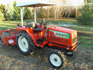 Zum Darstellen grösserer Bilder bitte klicken Sie hier
5690-109.3-4426 Hinomoto N189 Japanische Kleintraktor (1)