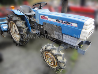 Click here to enlarge photo
9047-90.97-8518 Mitsubishi D2050FD Japanese Compact Tractor (1)