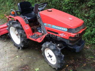 Click here to enlarge photo
9874-55.006363636364-6511 Yanmar KE-4D Japanese Compact Tractor (1)