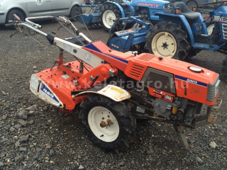 Pentru vizionarea imaginilor mai mari clic aici
386-21.034350649351-6539 Kubota K1-60 Tractor japonez mic (1)
