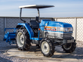 Click here to enlarge photo
1454-302.19183544304-7494 Iseki TG25 Japanese Compact Tractor (1)