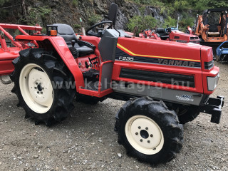 Cliquez-ici pour les plus grandes photos!
5203-237.865-2770 Yanmar F235D Microracteur japonais (1)