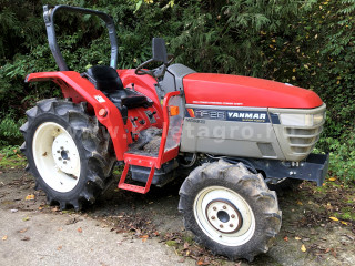 Click here to enlarge photo
341-239.465-9408 Yanmar AF-26 PowerShift Japanese Compact Tractor (1)