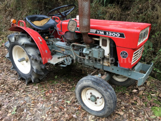 Cliquez-ici pour les plus grandes photos!
2666-47.635-2128 Yanmar YM1300 Microracteur japonais (1)