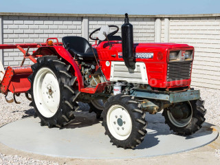 Yanmar YM2002D Japanese Compact Tractor (1)