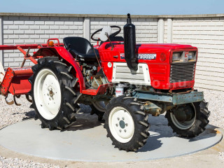 Click here to enlarge photo
9778-131.96357142857-2617 Yanmar YM2002D Japanese Compact Tractor (1)