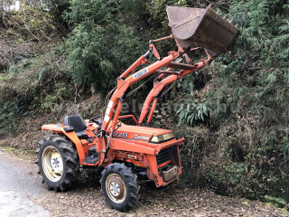 Kubota L1-255D Japanese Compact Tractor with front loader (1)
