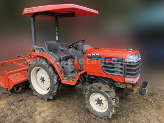 Pentru vizionarea imaginilor mai mari clic aici
352-191.11824675325-108 Kubota B92 Tractor japonez mic (1)