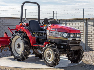 Mitsubishi MT201 Japanese Compact Tractor (1)