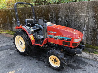 Pentru vizionarea imaginilor mai mari clic aici
5972-251.42127272727-774 Yanmar AF220 Tractor japonez mic (1)