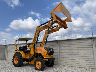 Click here to enlarge photo
4044-155.499-215 Force 435 homlokrakodóval Compact Tractor (1)