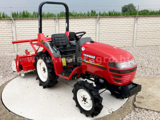 Click here to enlarge photo
6134-5.4181818181818-215 Yanmar AF150 Japanese Compact Tractor (1)
