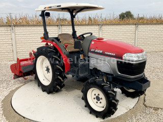 Click here to enlarge photo
3458-8.4143037974684-3588 Yanmar EF228 Japanese Compact Tractor (1)