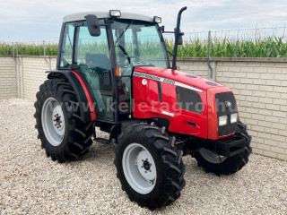Click here to enlarge photo
5354-10.932911392405-2855 Massey Ferguson 2220-4 Cabin tractor (1)
