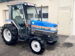 Click here to enlarge photo
1567-12.383544303797-8966 Iseki TG413 Cabin Japanese Compact Tractor (1)