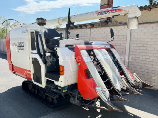 Click here to enlarge photo
5544-5.4-209 Kubota WR460 combine harvester (1)