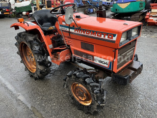 Zum Darstellen grösserer Bilder bitte klicken Sie hier
1980-0-6470 Hinomoto E1804 Japanische Kleintraktor (1)