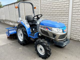 Pentru vizionarea imaginilor mai mari clic aici
6007-7.2058227848101-5283 Iseki TH205-B Tractor japonez mic (1)