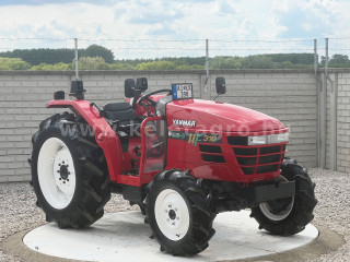 Click here to enlarge photo
4082-8.493670886076-9015 Yanmar AF310 Japanese Compact Tractor (1)