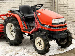 Click here to enlarge photo
2510-3.8582278481013-630 Kubota B52 Japanese Compact Tractor (1)
