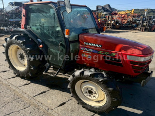 Click here to enlarge photo
9200-0-4392 Yanmar AF333 A/C Cabin Japanese Compact Tractor (1)