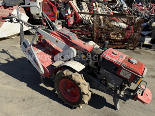 Pentru vizionarea imaginilor mai mari clic aici
1047-1.444-3859 Yanmar YA80 Tractor japonez mic (1)