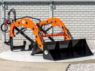 Frontlader für Kubota GB200 japanischen Kleintraktor, Komondor PHR-GB200 (1)