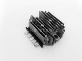Traktor Spannungsregler, Yanmar, 5 polig, gebraucht (1)