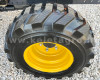Jeu de roues avec pneus industriels pour le petit tracteur Force 325 Stage V (8)